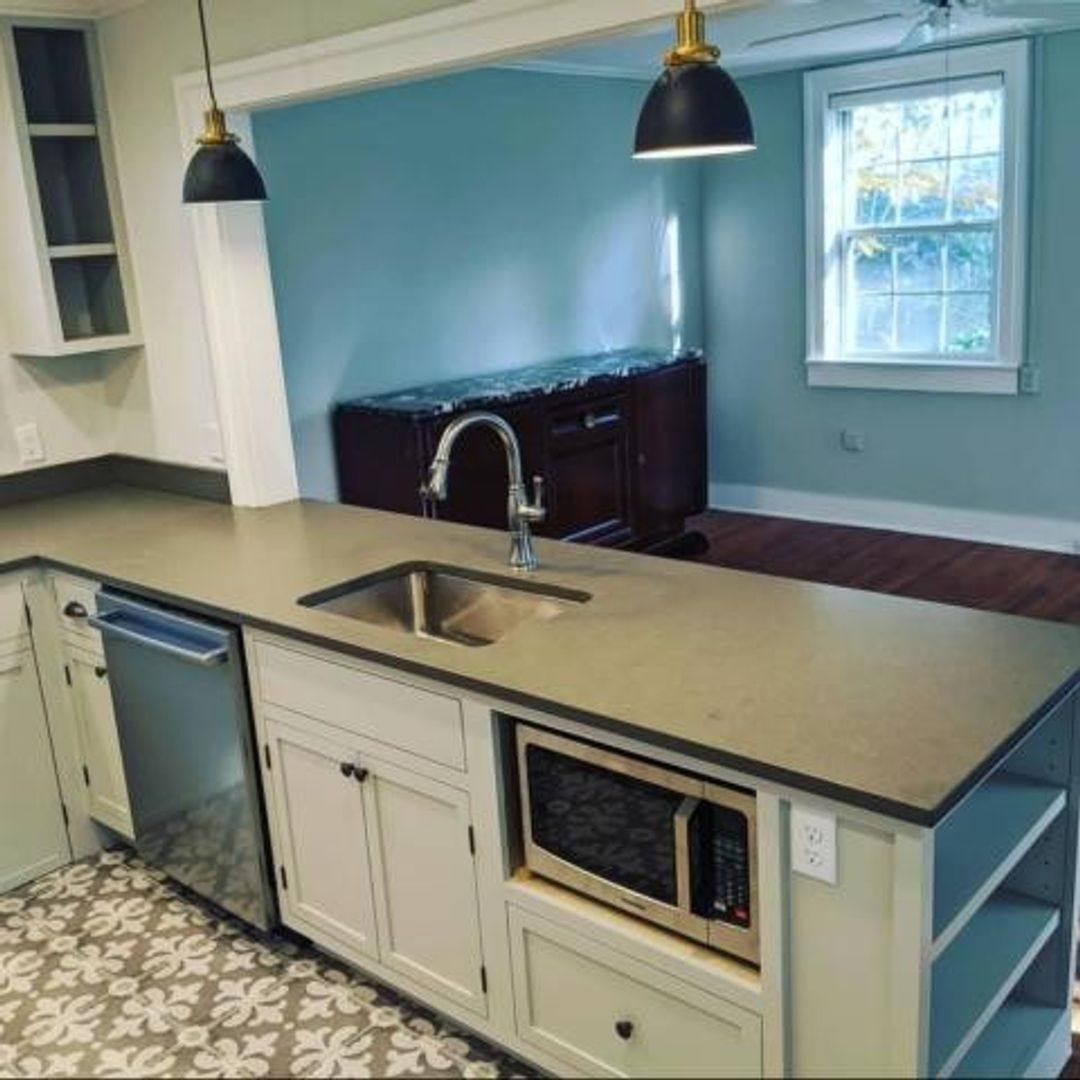 Apartment for rent at 36 Charlotte St, Charleston, SC 29403