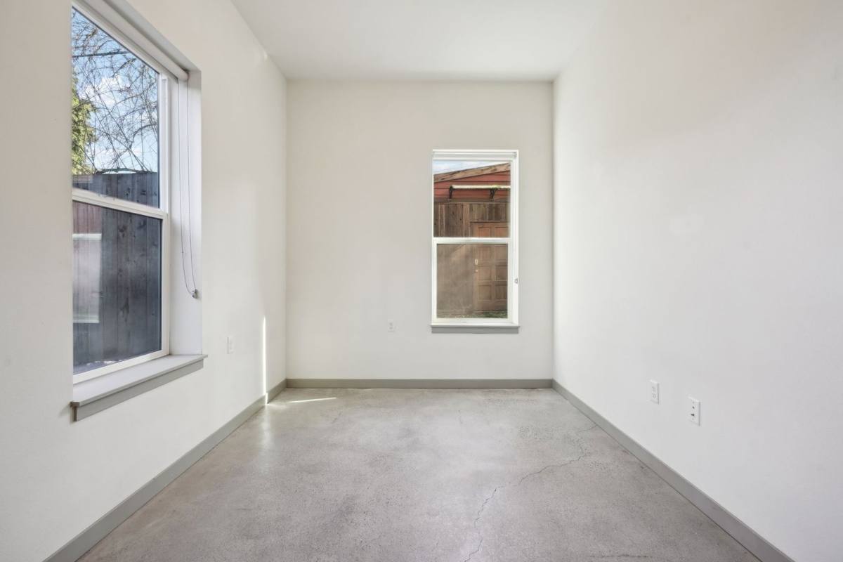 Apartment for rent at 3011 NE Killingsworth, Portland, OR 97211