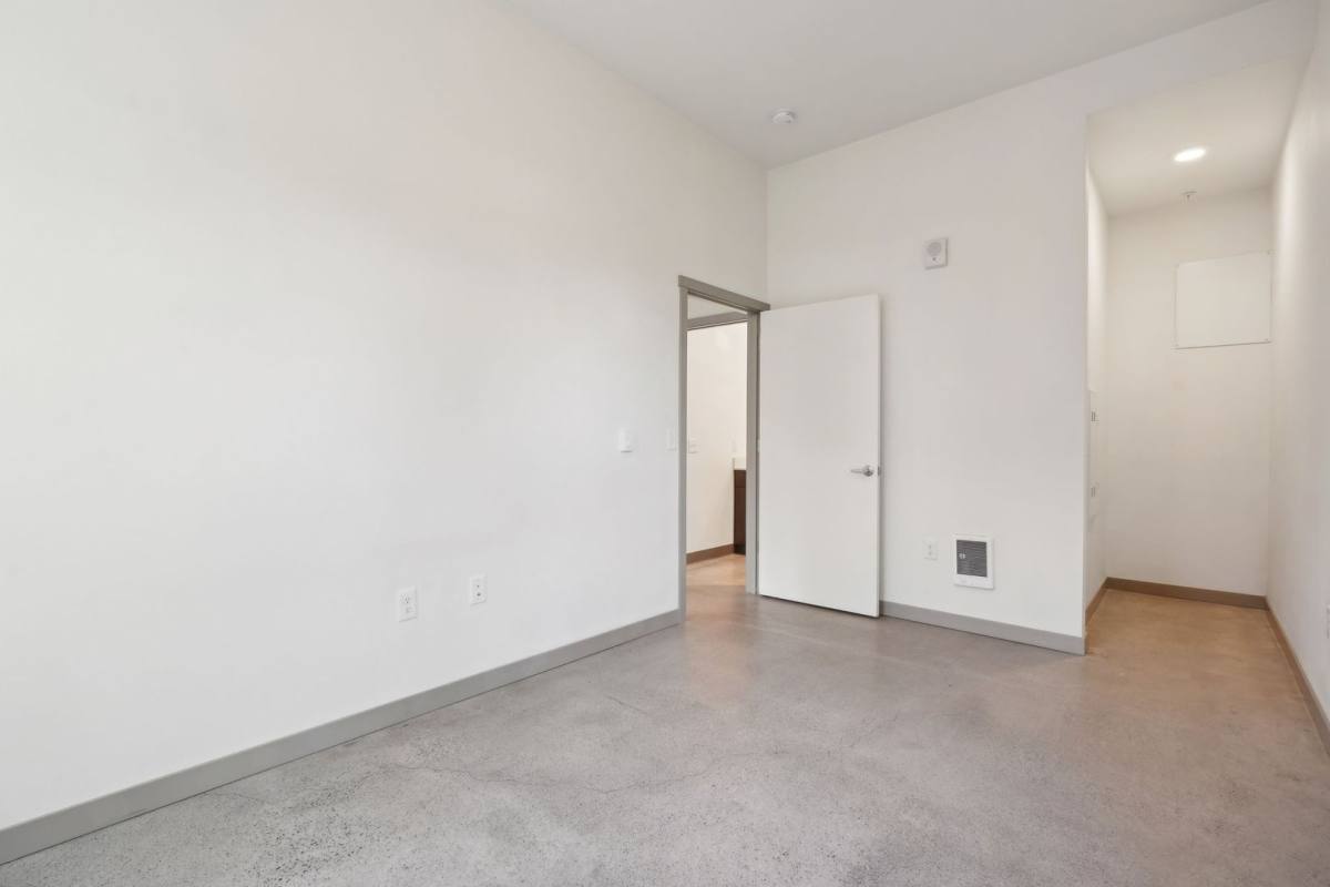Apartment for rent at 3011 NE Killingsworth, Portland, OR 97211