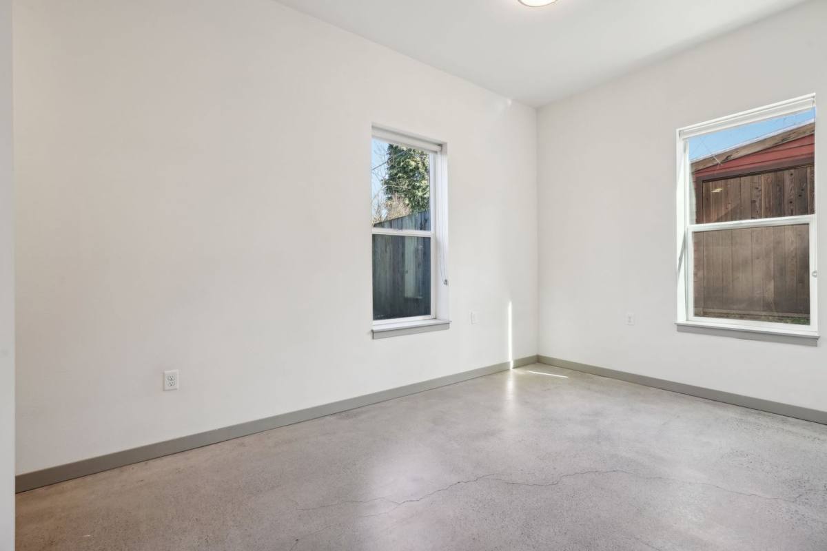 Apartment for rent at 3011 NE Killingsworth, Portland, OR 97211