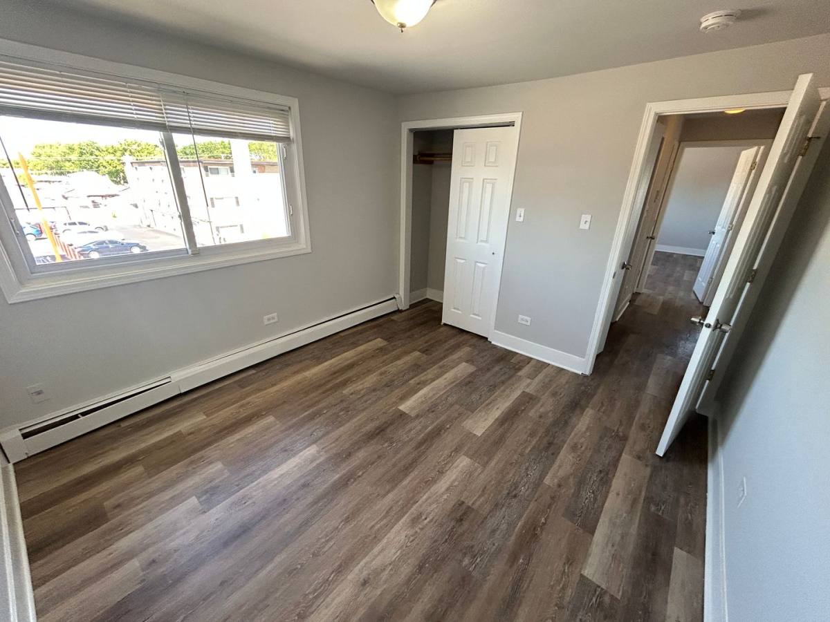 Apartment for rent at 14501 Torrence Ave, Chicago, IL 60633