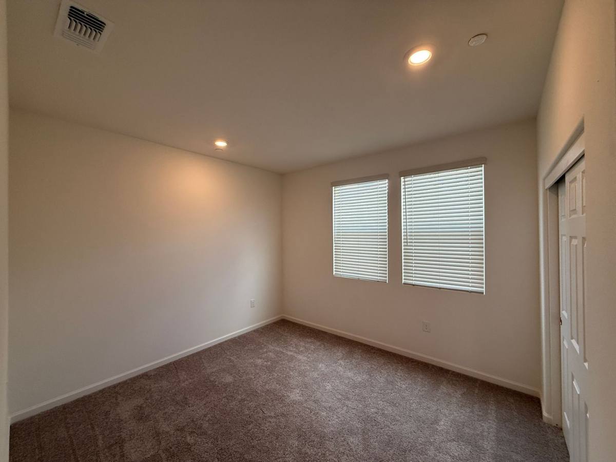 House for rent at 632 Rock Crest Ave, Madera, CA 93636