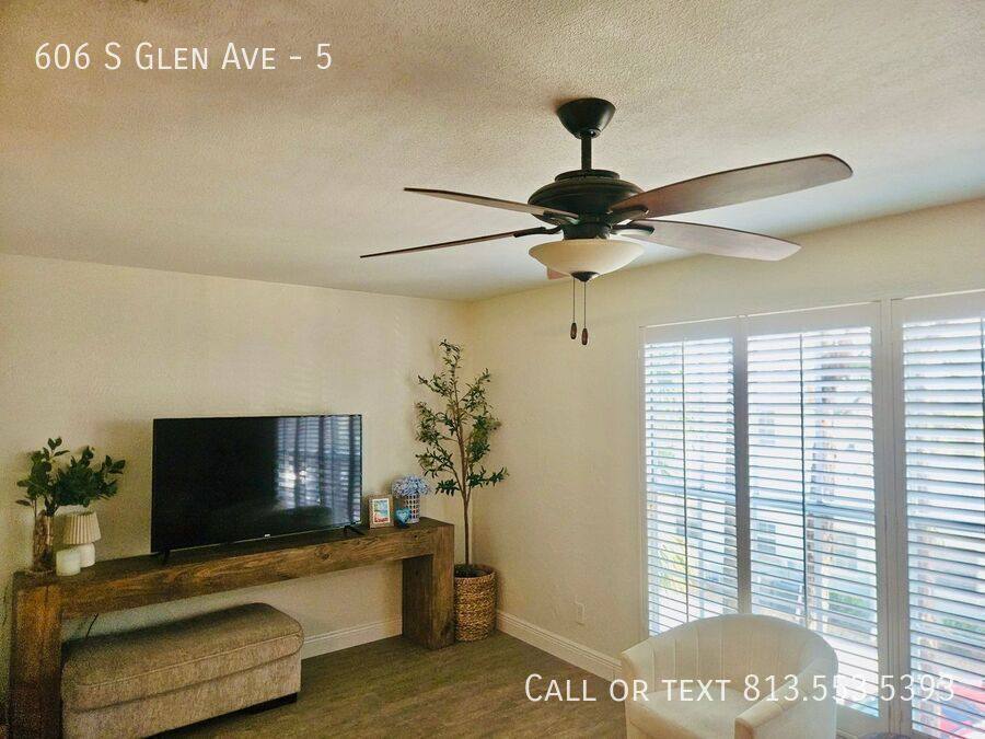 Townhouse for rent at 606 S Glen Ave #5, Tampa, FL 33609