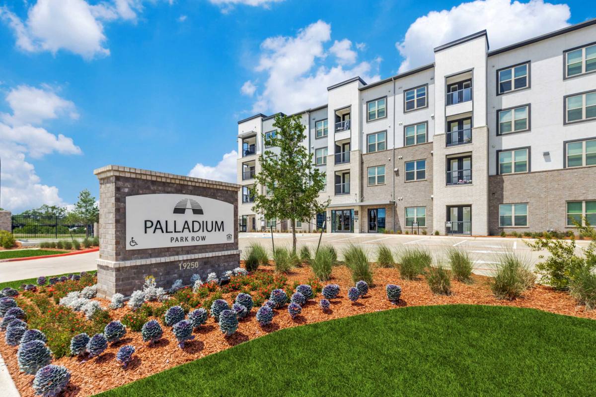 Apartment for rent at Palladium Park Row Katy, 19250 Park Row, Houston, TX 77084