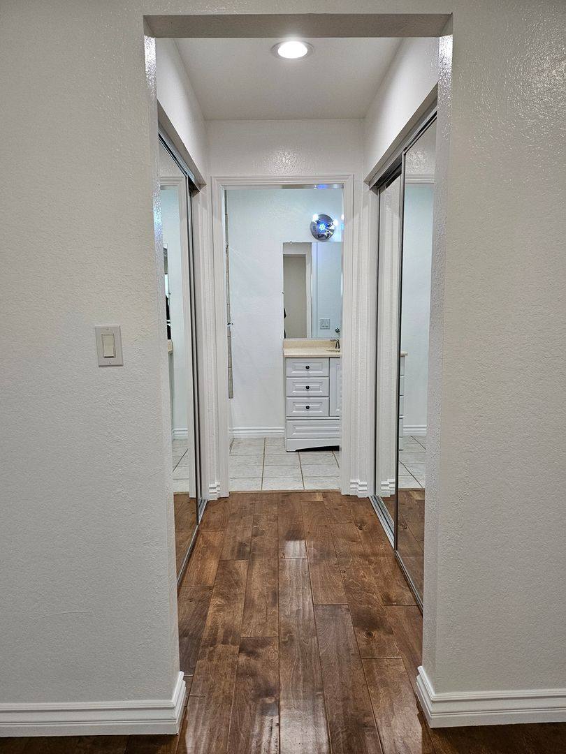 Apartment for rent at 453 Ivy St, Glendale, CA 91204