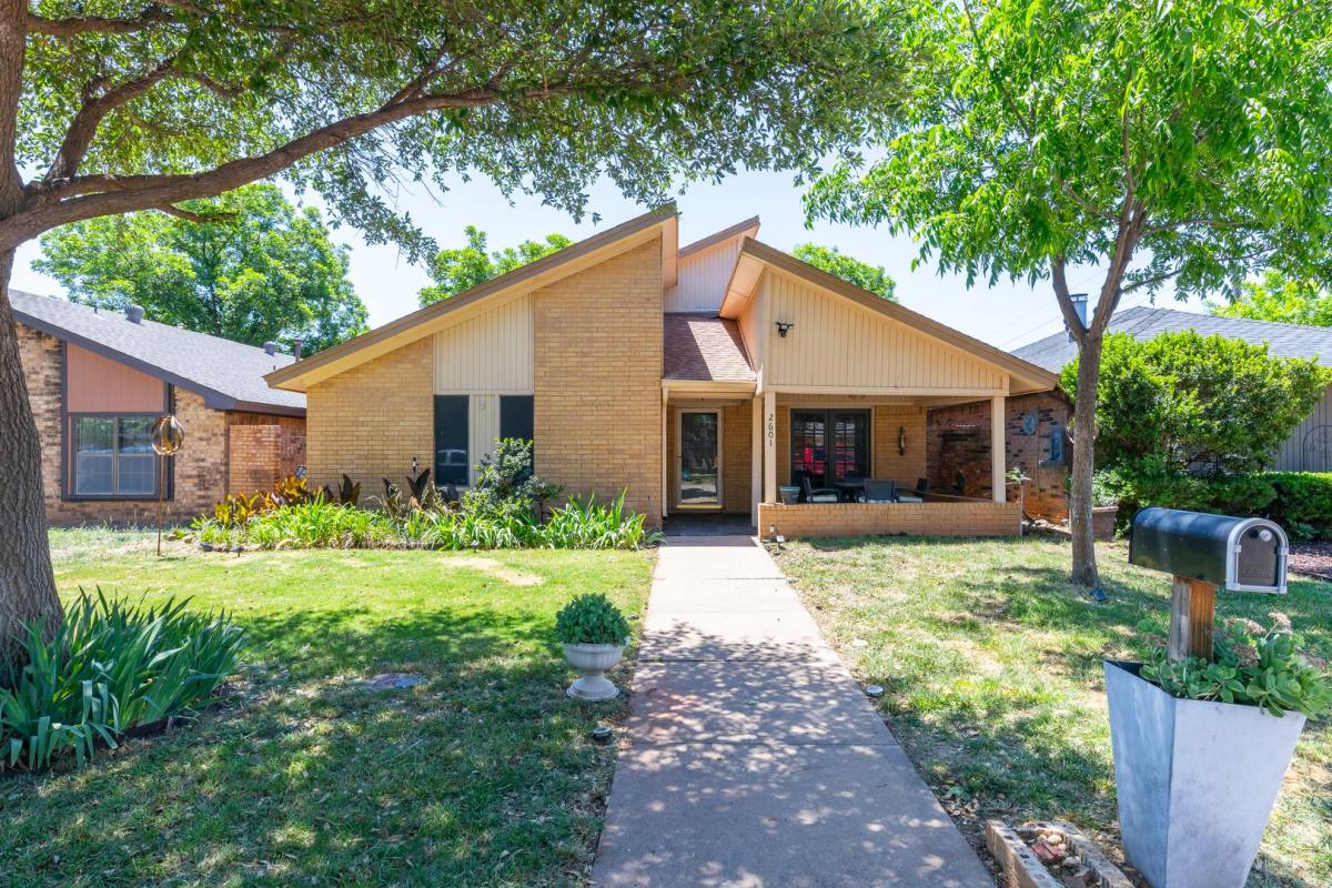 Townhouse for rent at 2601 Edgemont, Abilene, TX 79605