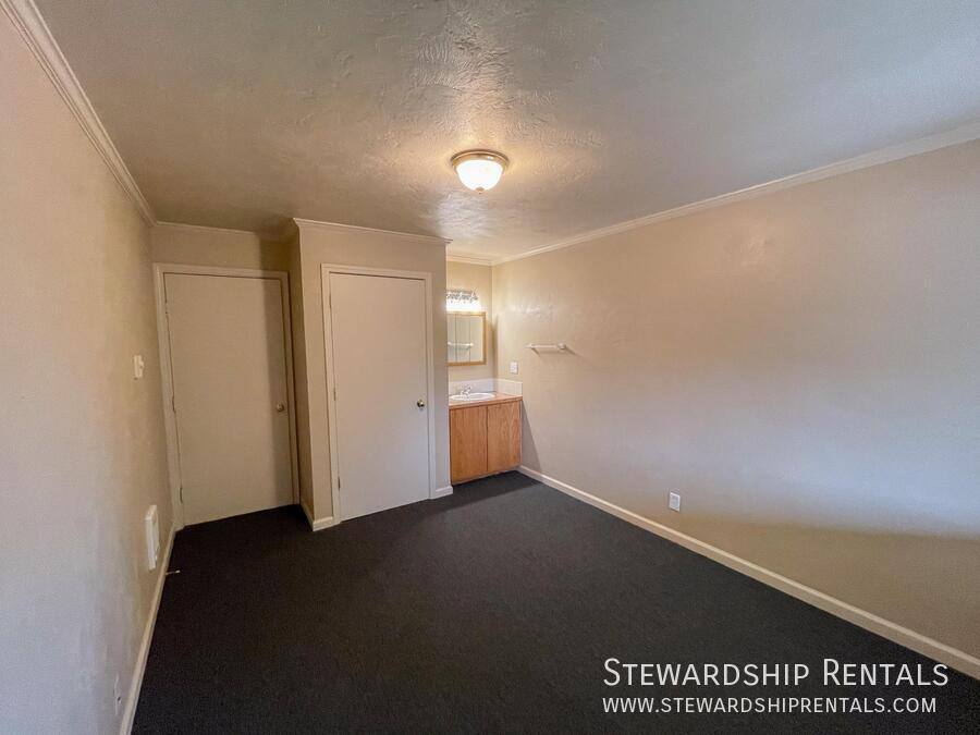 Apartment for rent at 1827 Harris St #307 M, Eugene, OR 97403