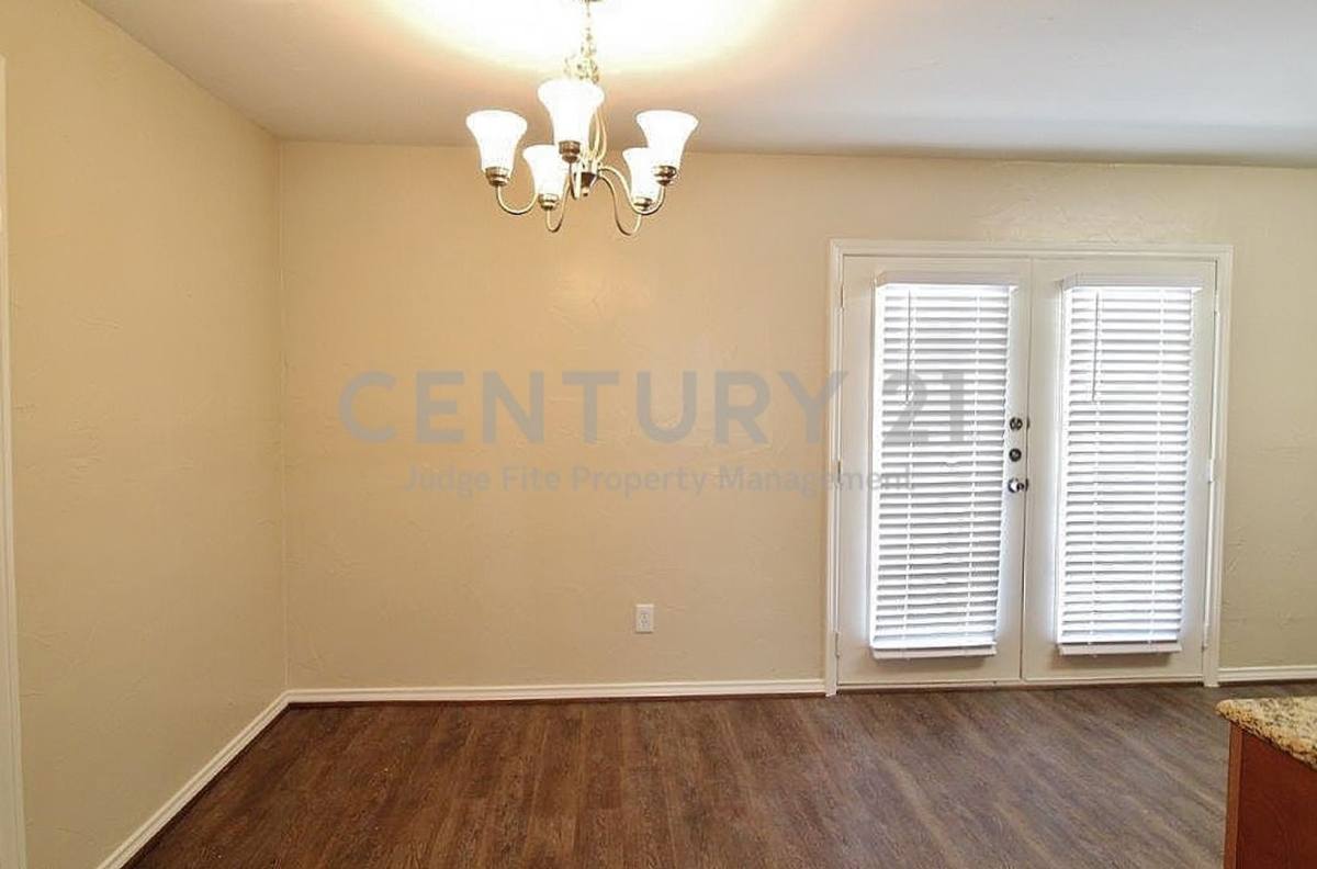 House for rent at 610 Overlook Dr, Midlothian, TX 76065