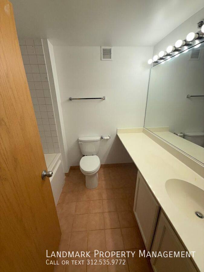 Condo for rent at 1250 W Van Buren #202, Chicago, IL 60607