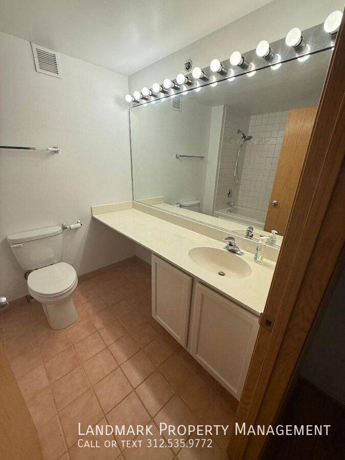 Condo for rent at 1250 W Van Buren #202, Chicago, IL 60607