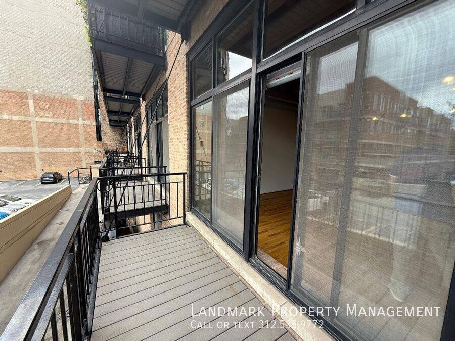 Condo for rent at 1250 W Van Buren #202, Chicago, IL 60607
