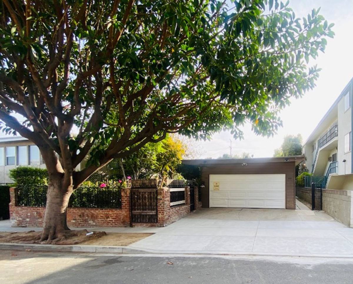 Apartment for rent at 1319 Barry Ave, Los Angeles, CA 90025