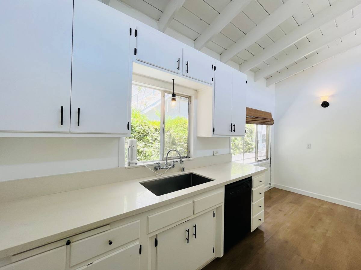 Apartment for rent at 1319 Barry Ave, Los Angeles, CA 90025