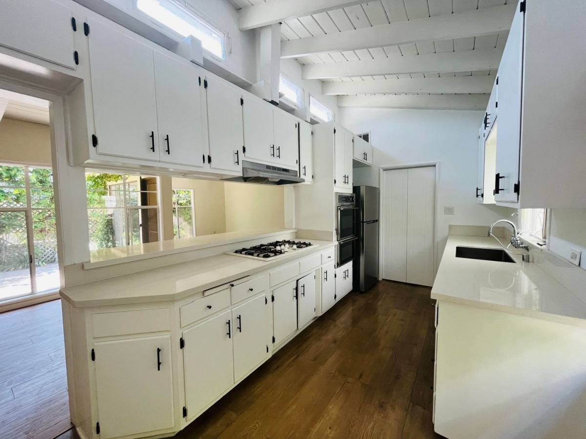 Apartment for rent at 1319 Barry Ave, Los Angeles, CA 90025