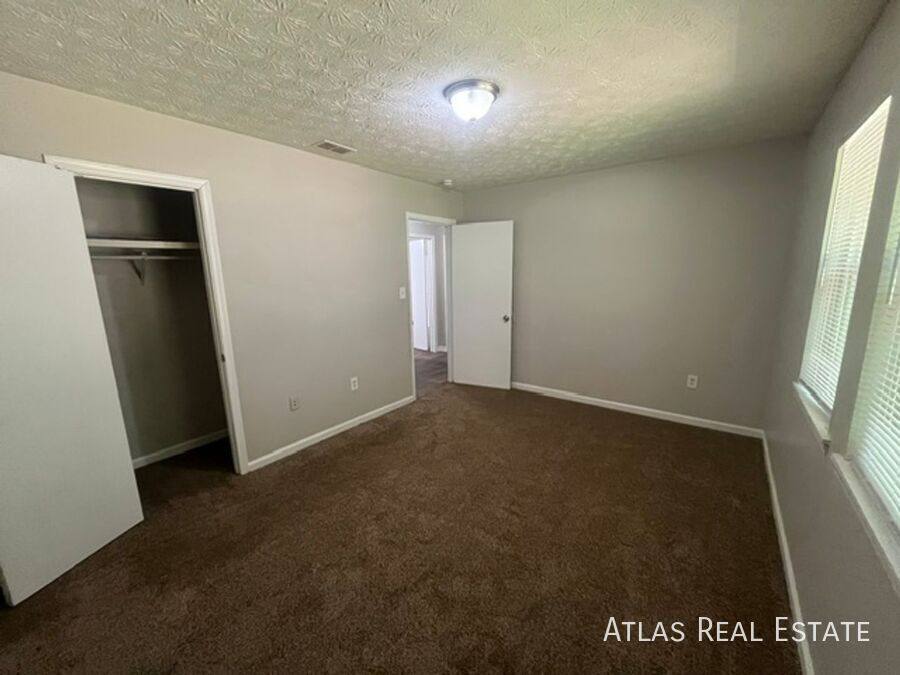 Apartment for rent at 200 N Bluff Rd, Athens, GA 30607