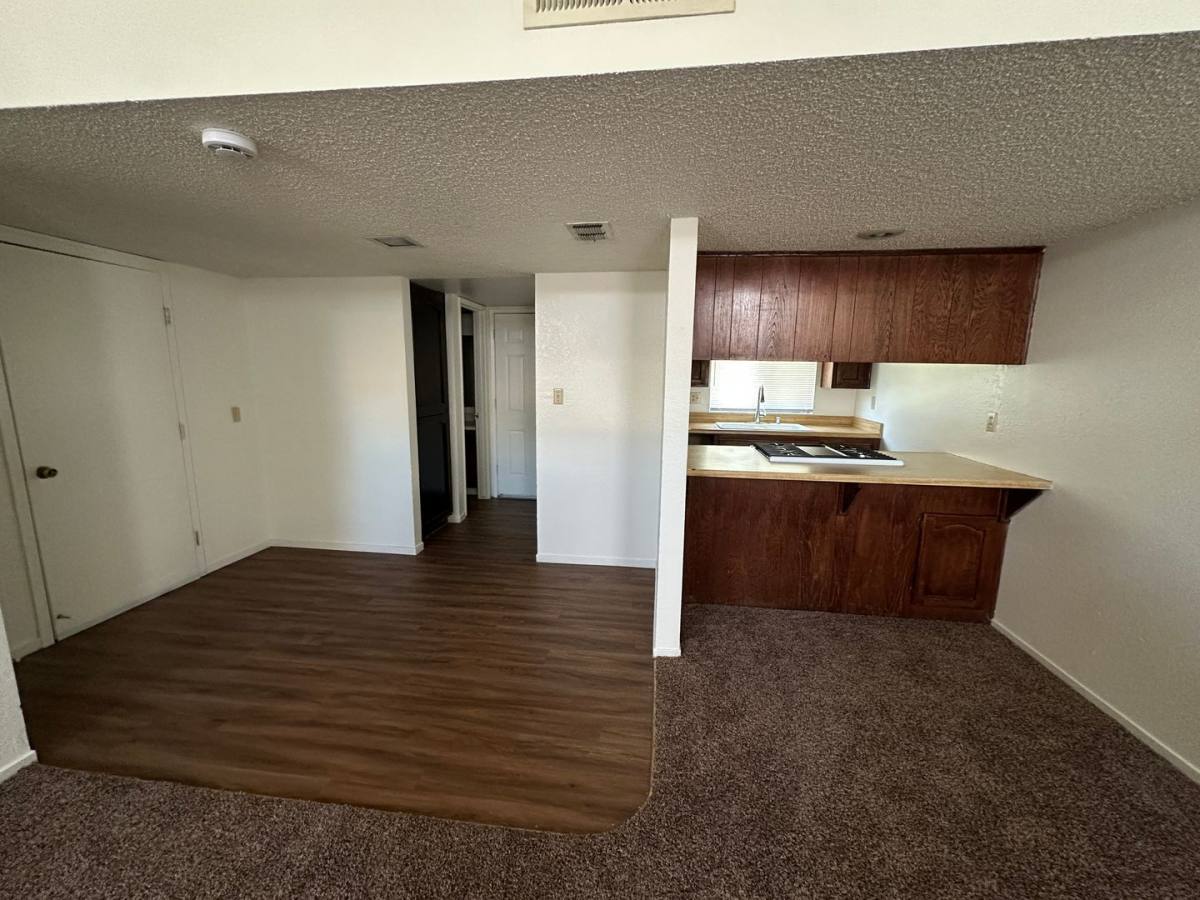 Apartment for rent at 7813 S Laurelglen Blvd, Bakersfield, CA 93309