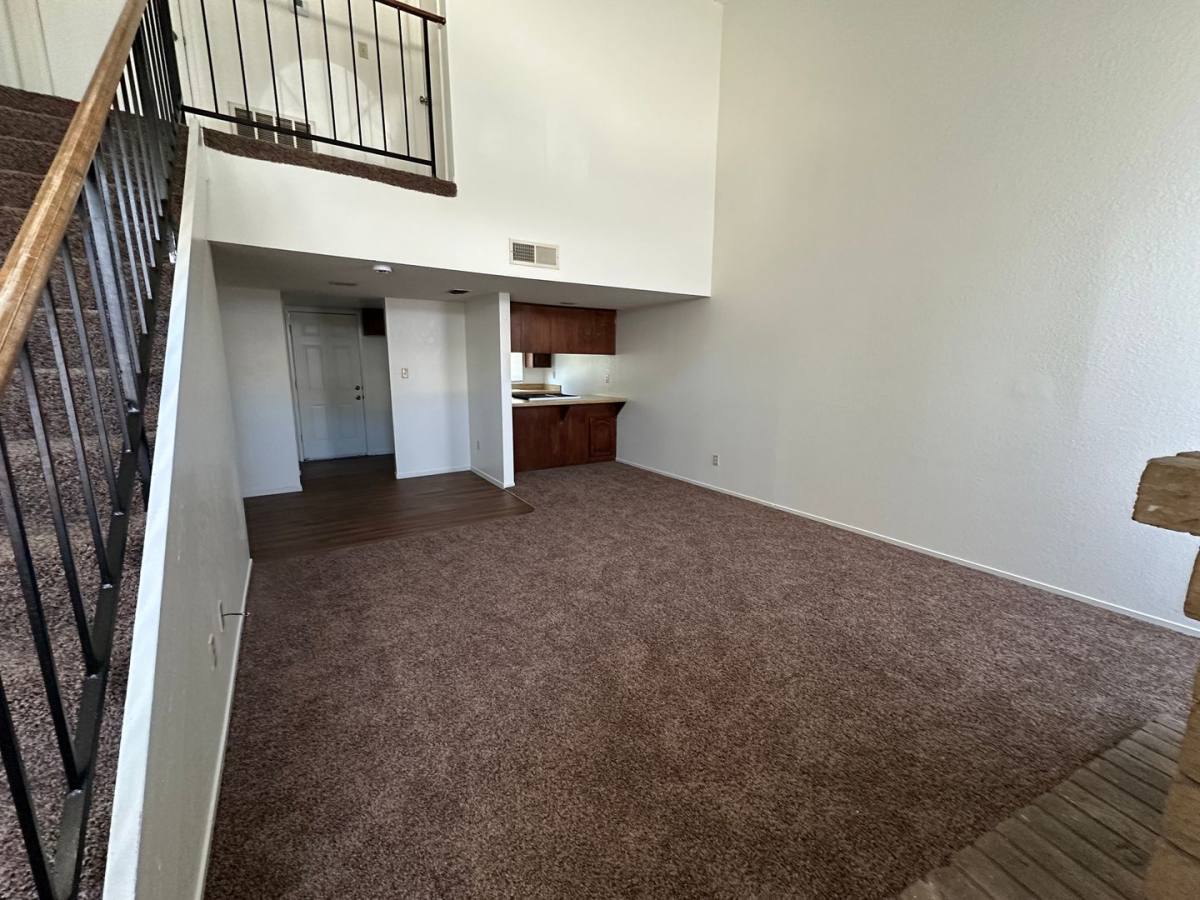 Apartment for rent at 7813 S Laurelglen Blvd, Bakersfield, CA 93309