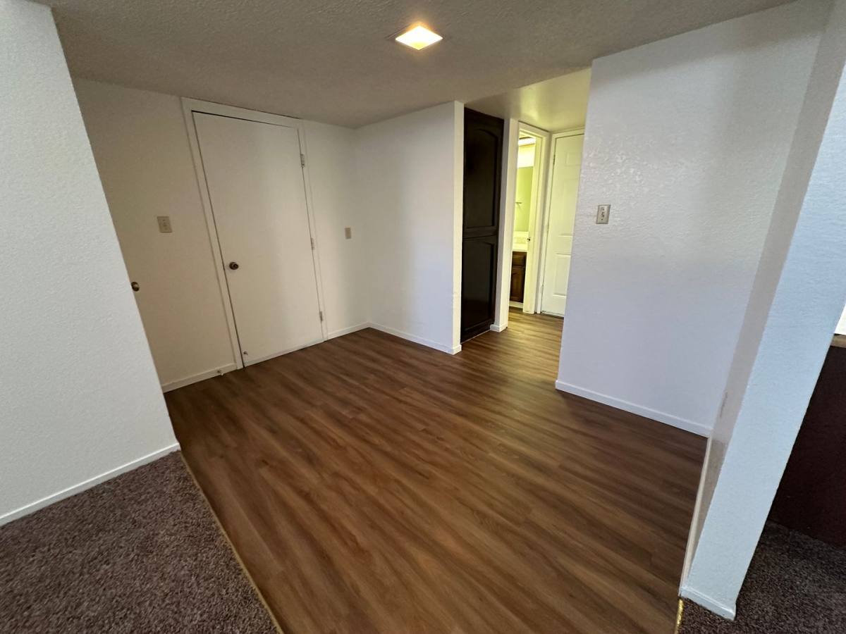 Apartment for rent at 7813 S Laurelglen Blvd, Bakersfield, CA 93309