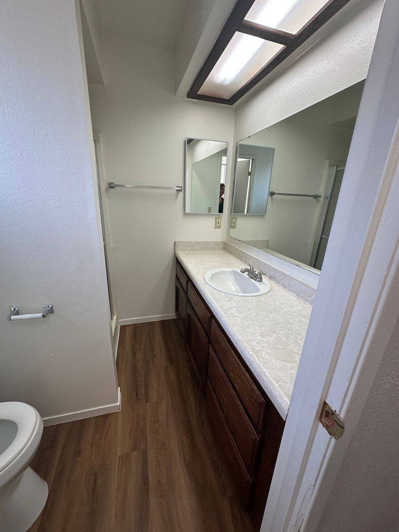 Apartment for rent at 7813 S Laurelglen Blvd, Bakersfield, CA 93309