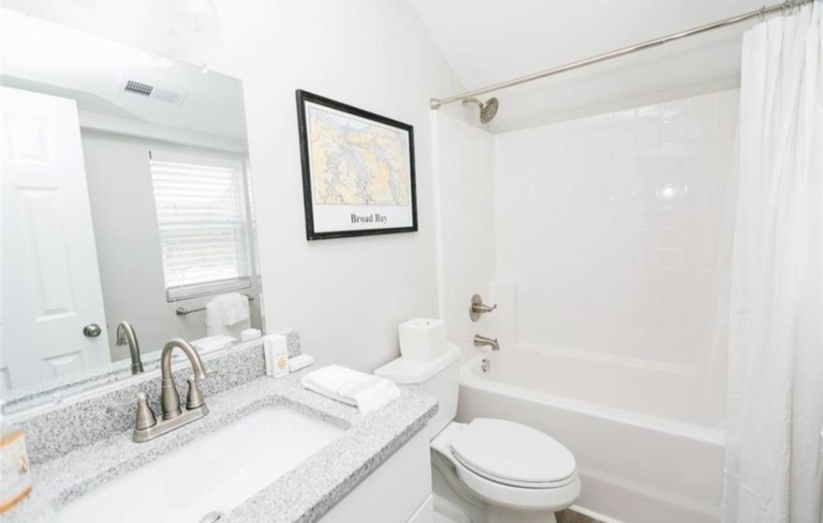Apartment for rent at 3212 Arctic Ave, Virginia Beach, VA 23451