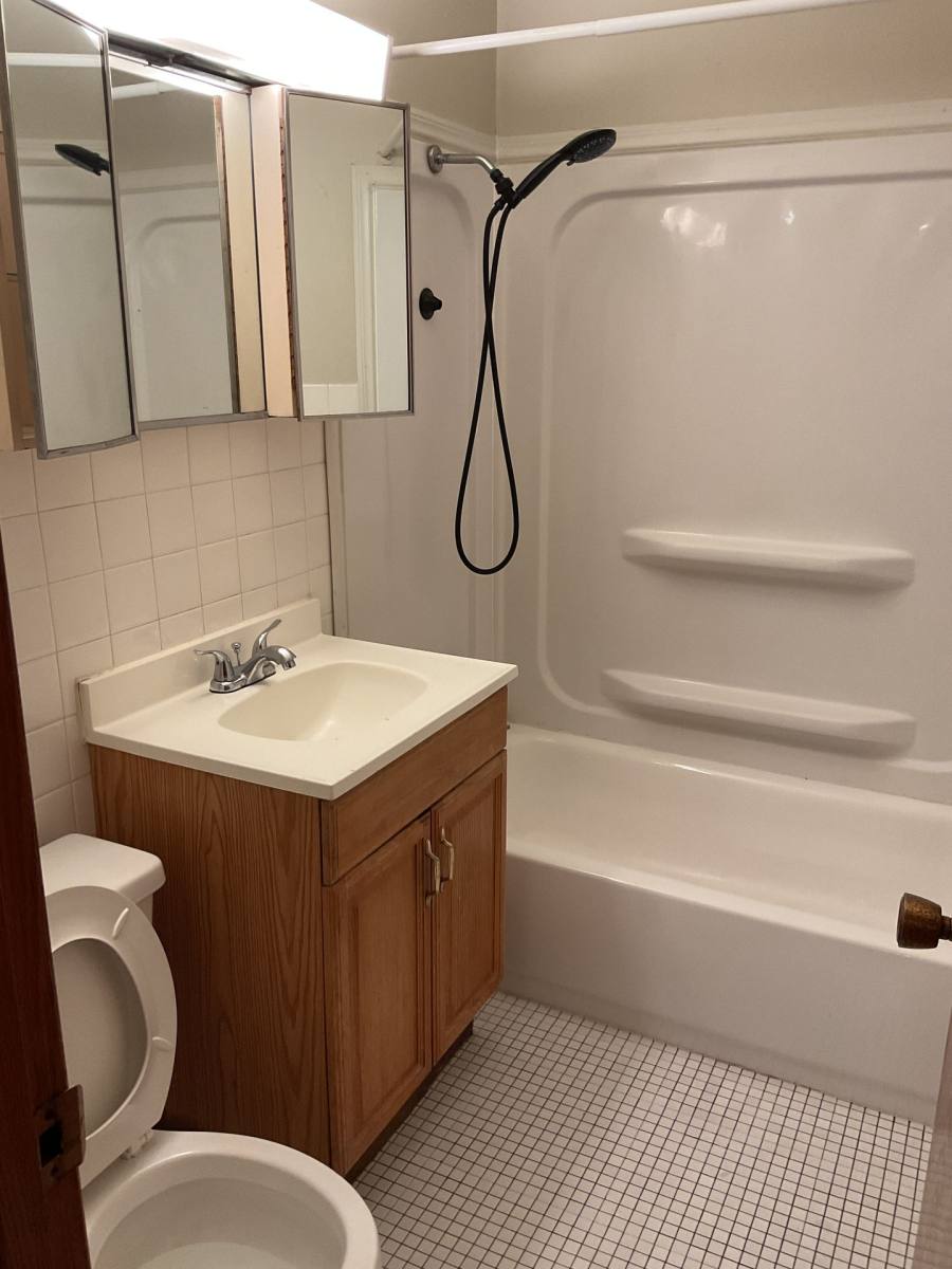 Apartment for rent at 526 11th Ave SE, Minneapolis, MN 55414
