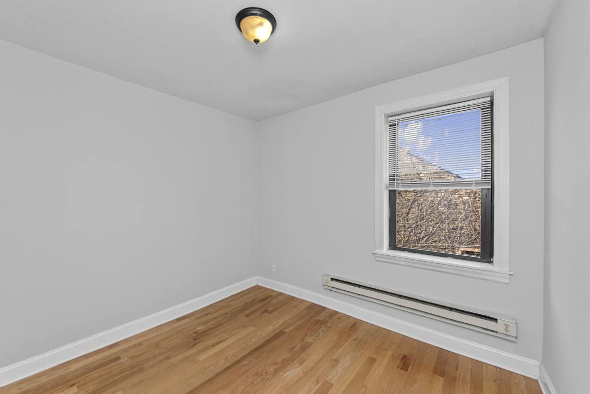 Apartment for rent at 3728 N Pine Grove Ave, Chicago, IL 60613