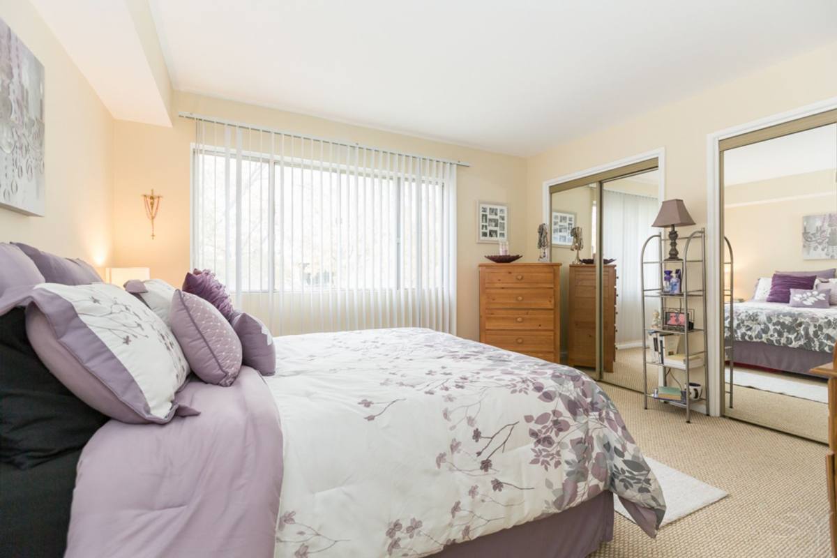Apartment for rent at 17514 Sandalwood Dr, Tinley Park, IL 60477