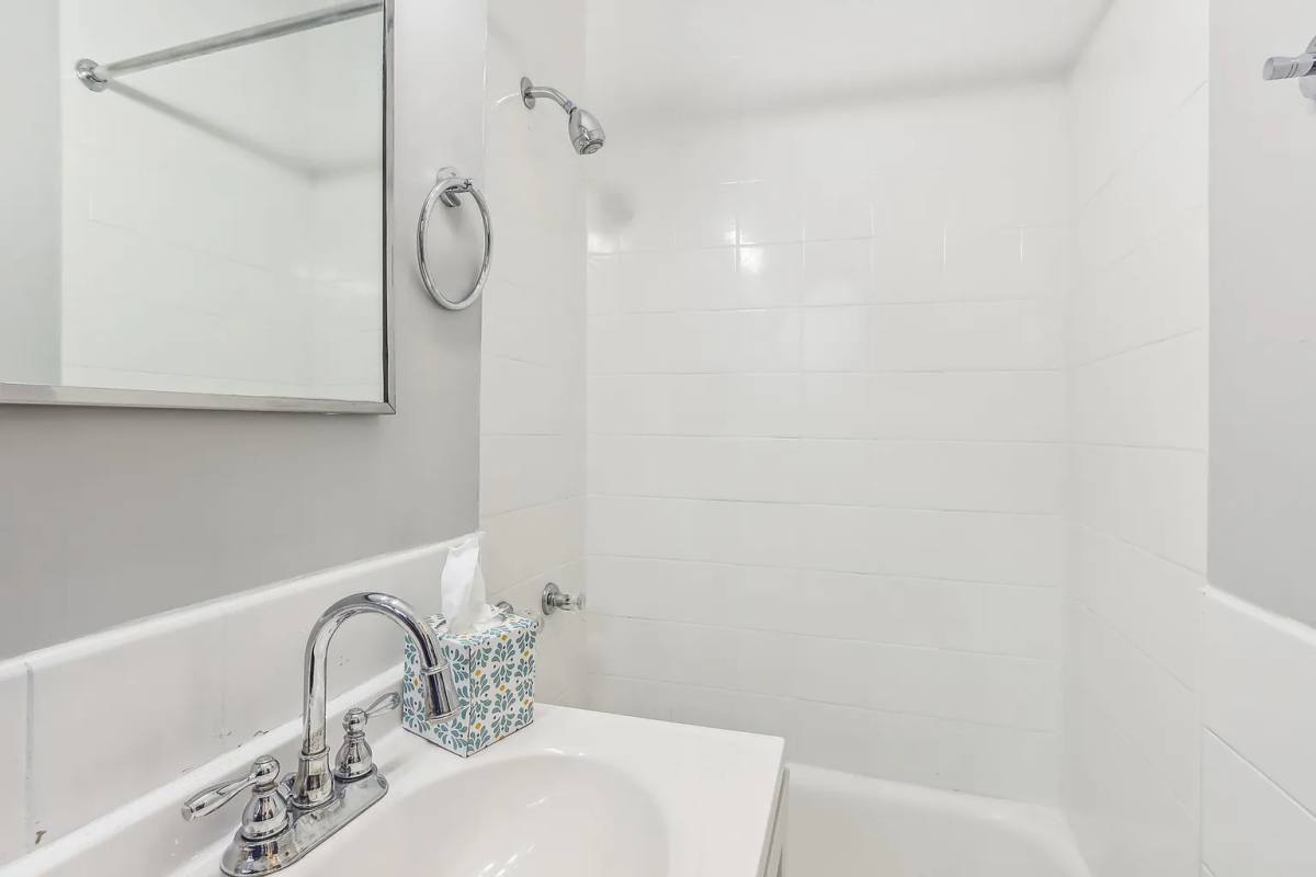 Apartment for rent at 1140 N Lasalle St, Chicago, IL 60602