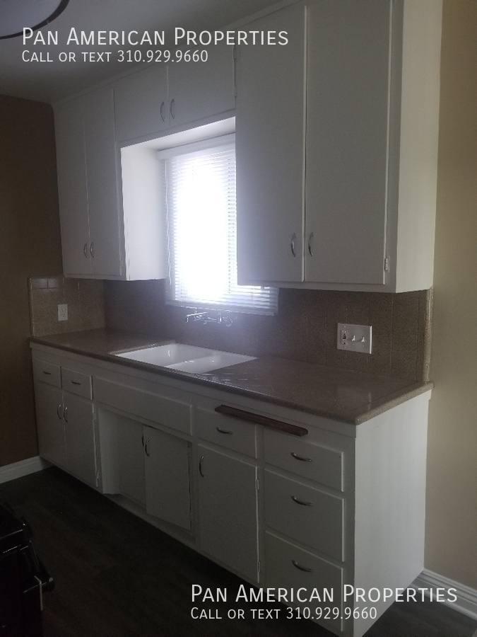 Apartment for rent at 5601 23rd St #10, Long Beach, CA 90815