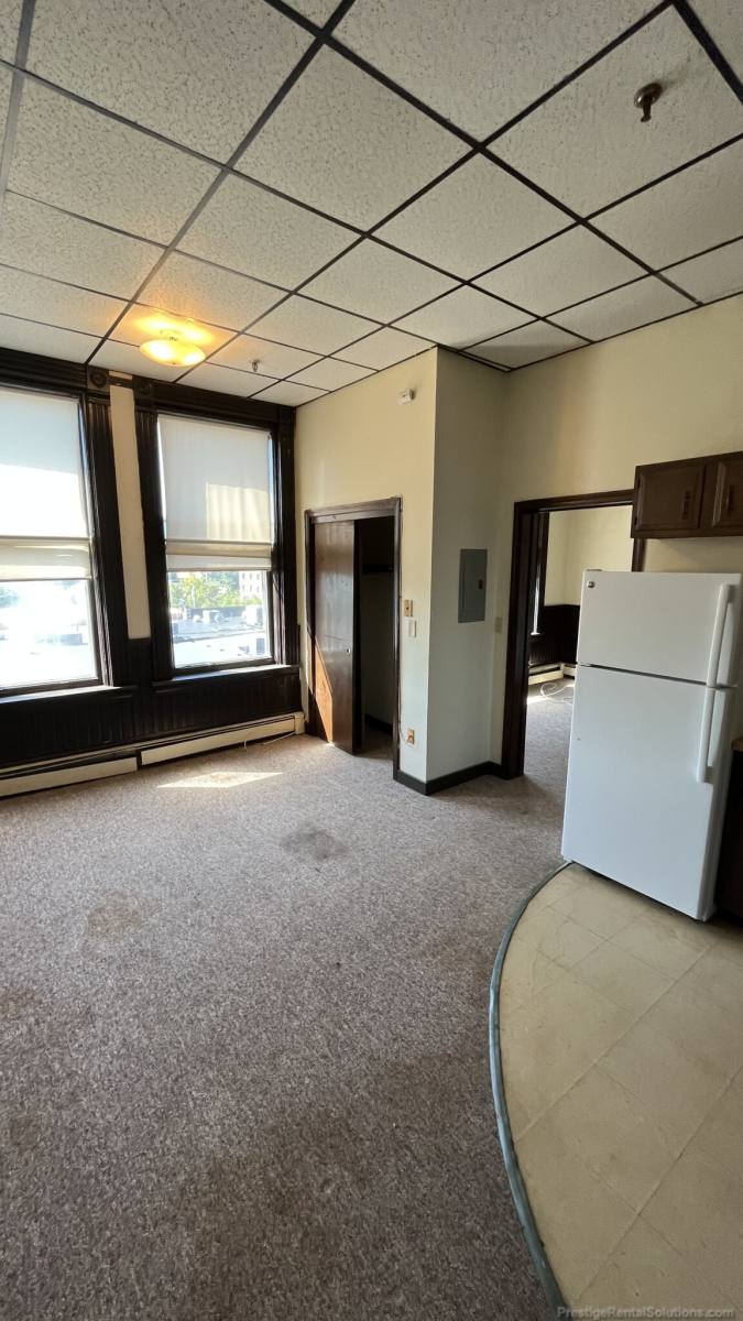 Apartment for rent at 153 Main St #5, Marlborough, MA 01752