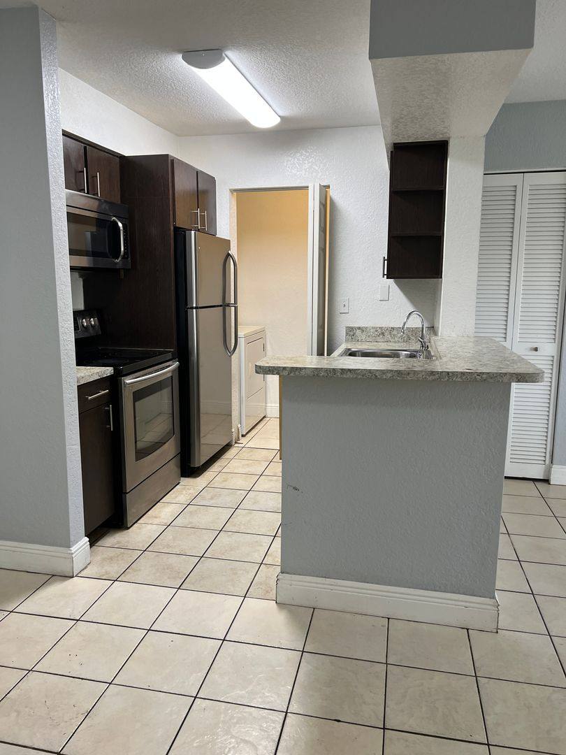Apartment for rent at 1237 SW 46 Ave, Pompano Beach, FL 33069
