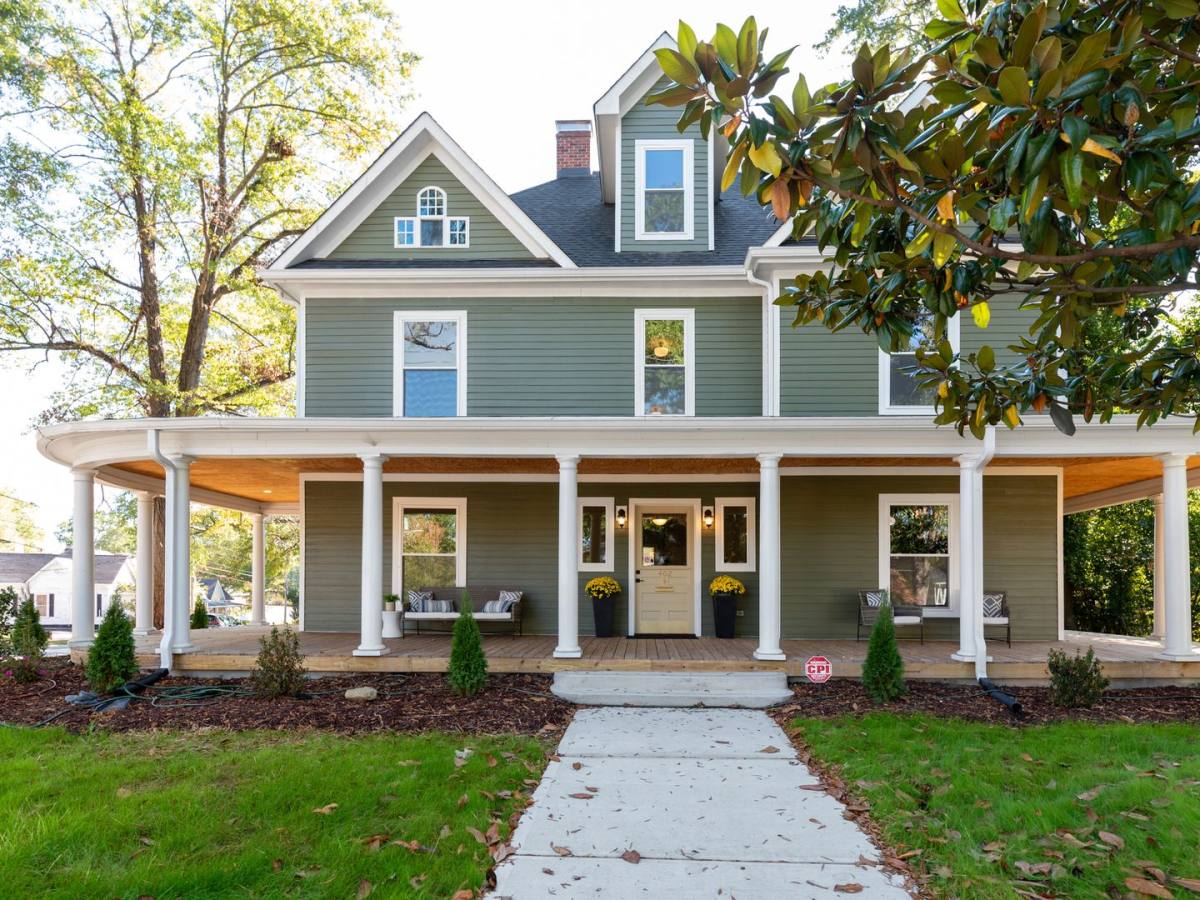 House for rent at 402 S Chester St, Gastonia, NC 28052