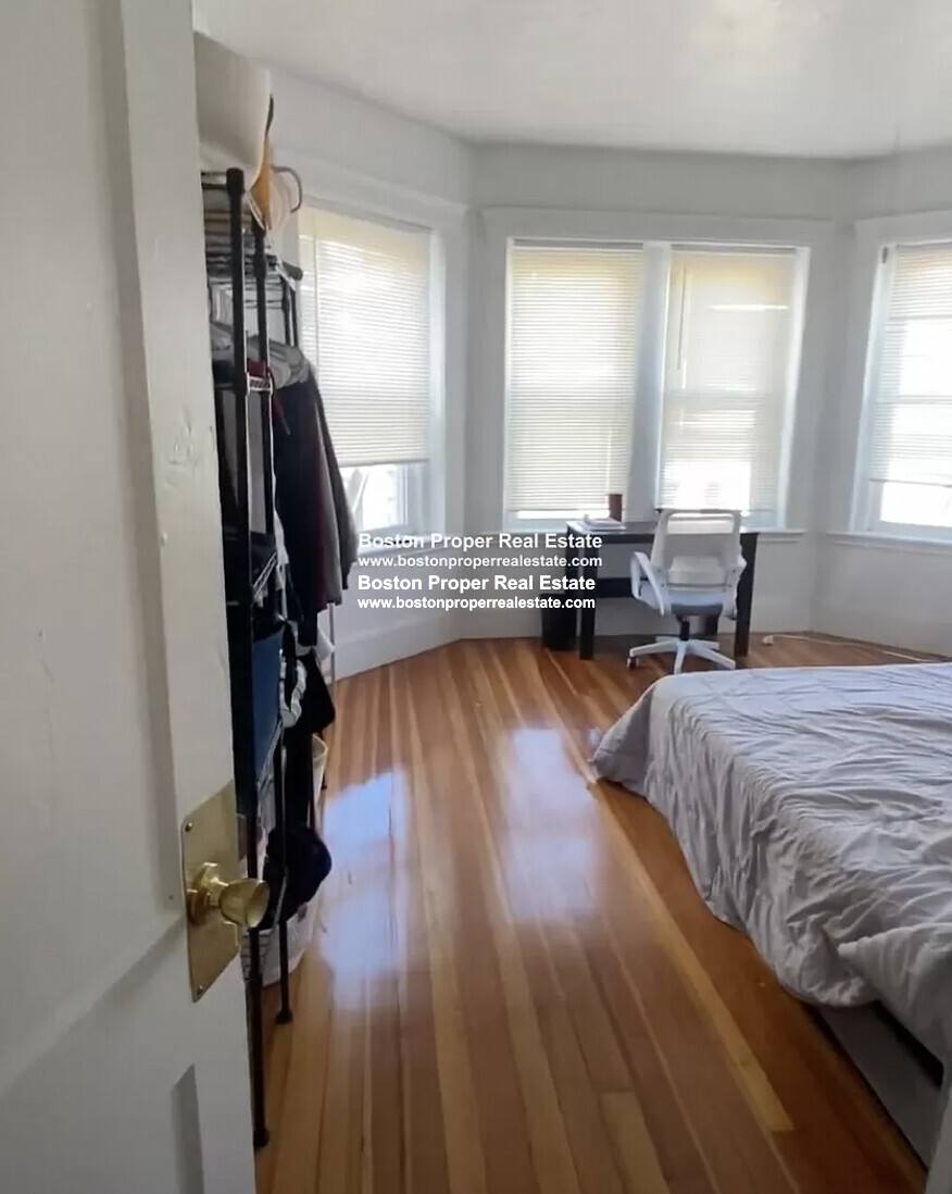 Apartment for rent at 64 Hemenway St #27, Boston, MA 02115