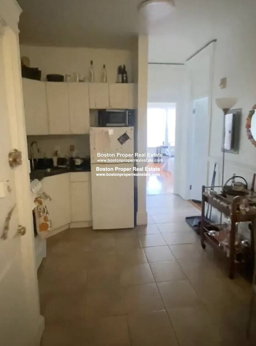 Apartment for rent at 64 Hemenway St #27, Boston, MA 02115