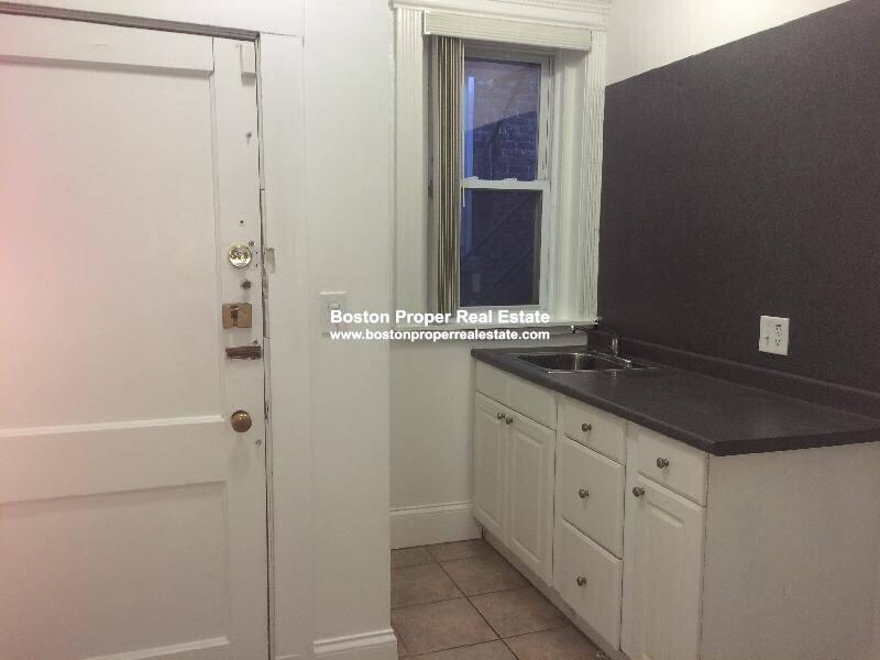 Apartment for rent at 26 Hemenway St #4, Boston, MA 02115