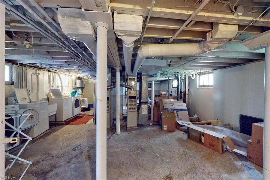 Apartment for rent at 1271 Jackson Ave, Lakewood, OH 44107