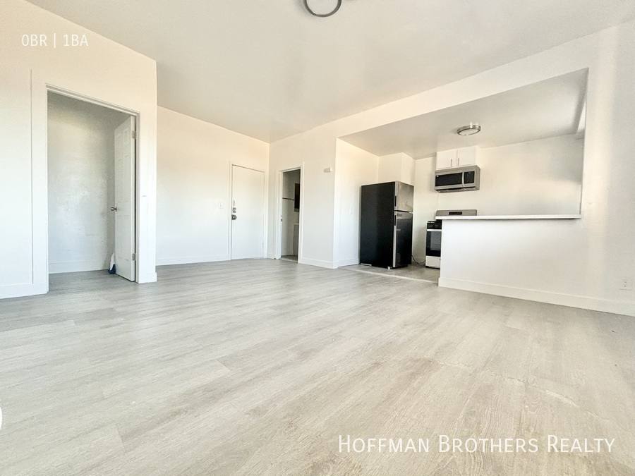 Apartment for rent at 5179 S Western Ave #201, Los Angeles, CA 90062