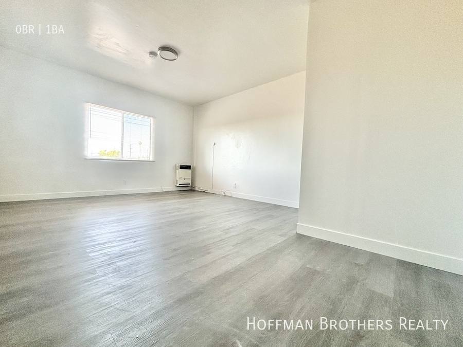 Apartment for rent at 5179 S Western Ave #201, Los Angeles, CA 90062