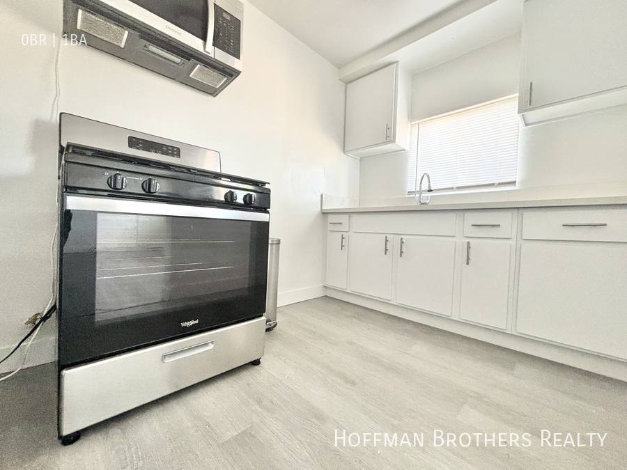 Apartment for rent at 5179 S Western Ave #201, Los Angeles, CA 90062