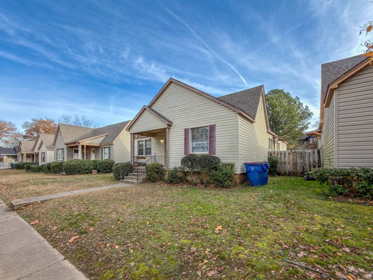 Apartment for rent at 1009 S 25th St, Fort Smith, AR 72901