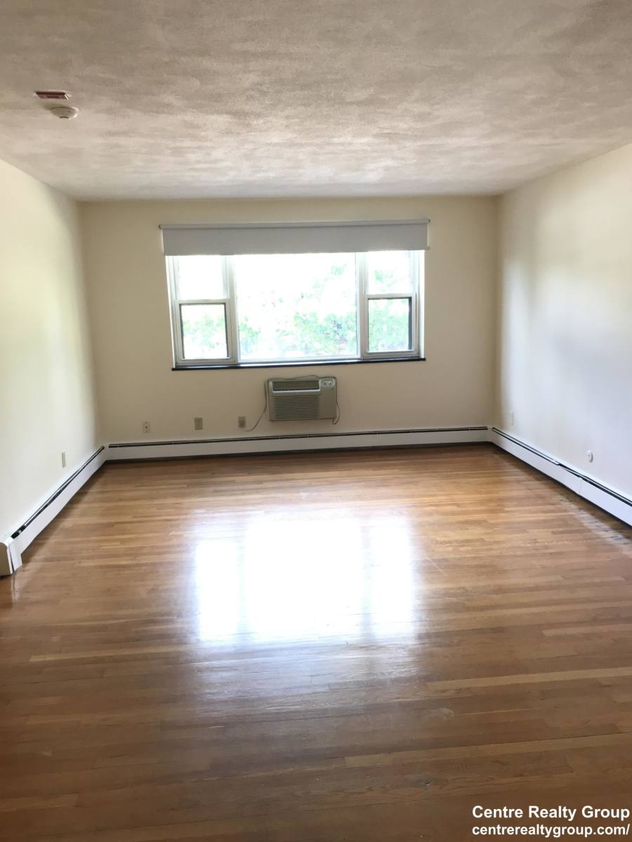 Apartment for rent at 288 Grove St #10, Auburndale, MA 02466