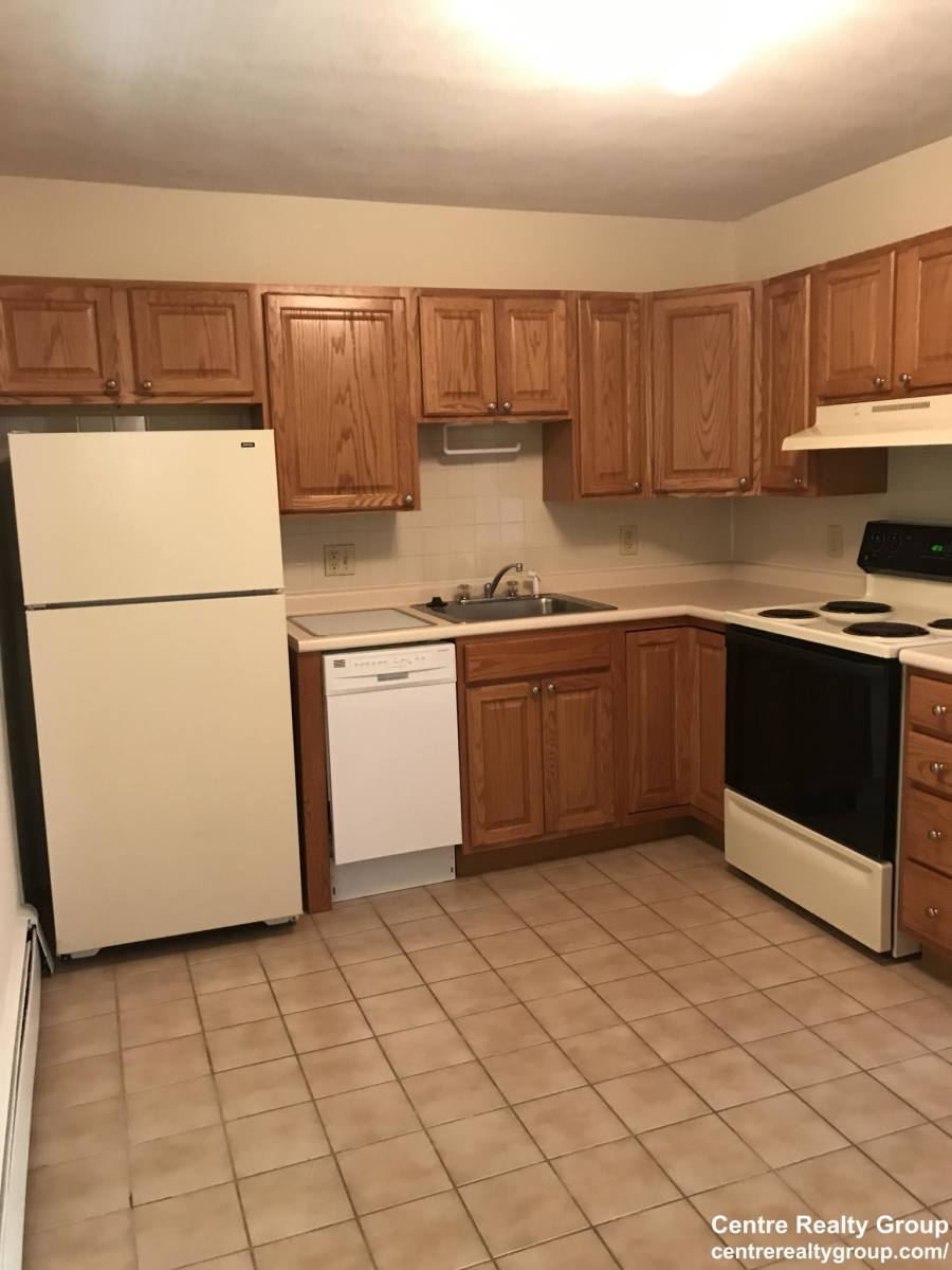 Apartment for rent at 288 Grove St #10, Auburndale, MA 02466