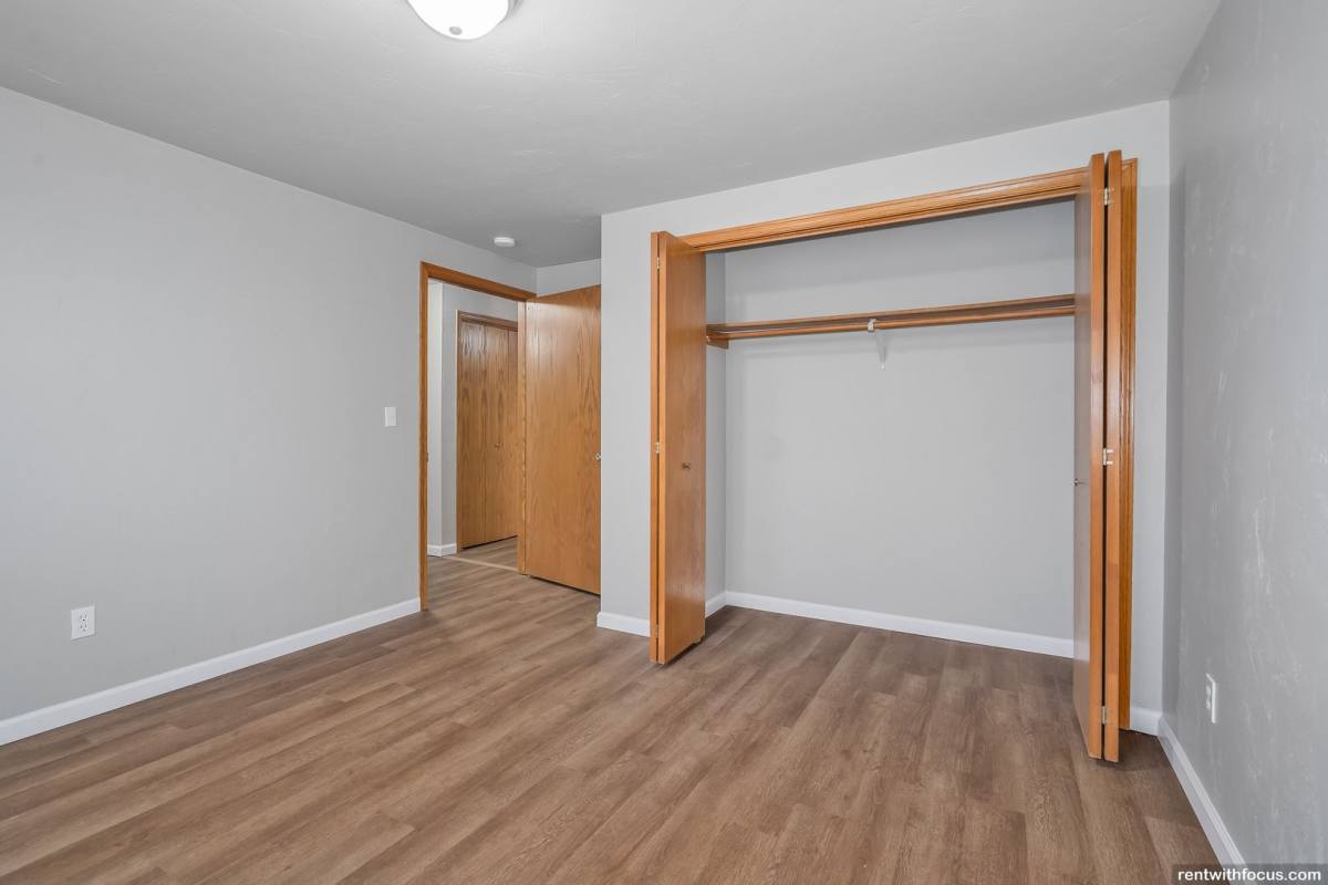 Townhouse for rent at 3835 E River Dr, Green Bay, WI 54301