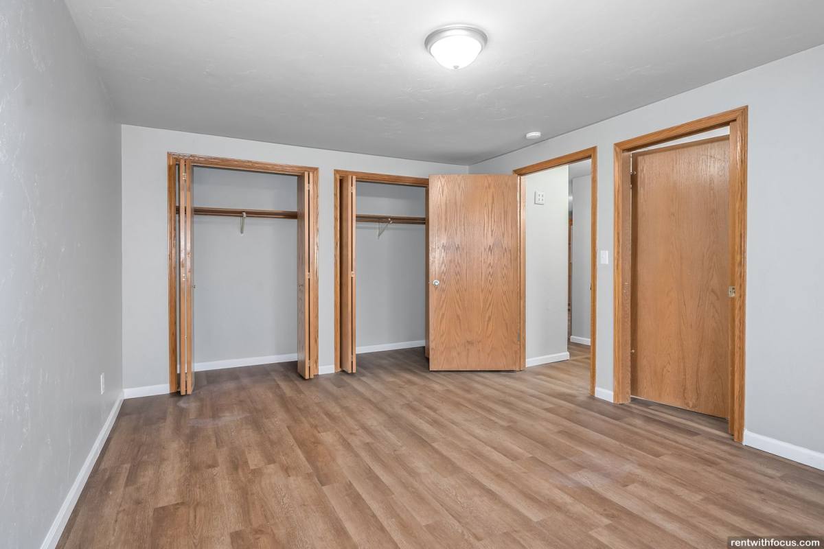 Townhouse for rent at 3835 E River Dr, Green Bay, WI 54301