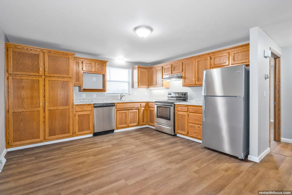 Townhouse for rent at 3835 E River Dr, Green Bay, WI 54301