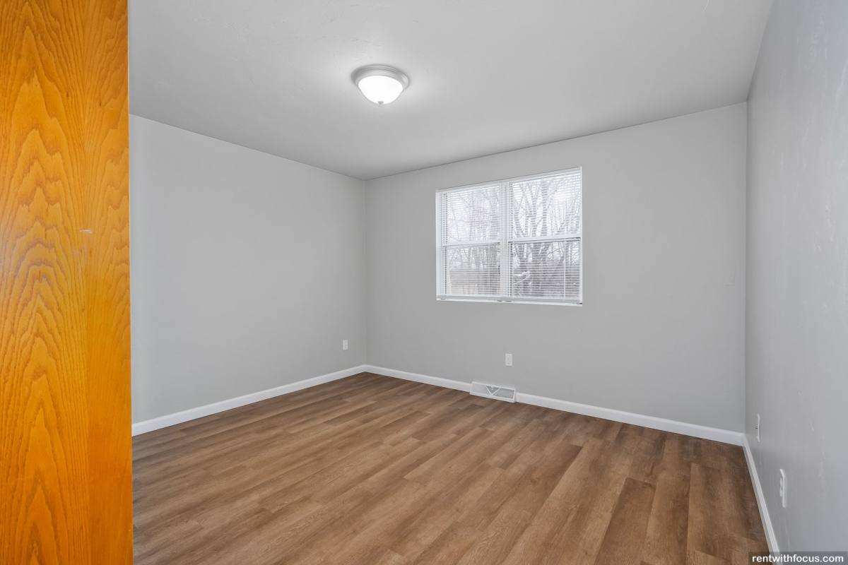 Townhouse for rent at 3835 E River Dr, Green Bay, WI 54301