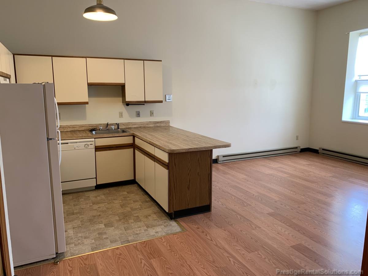 Apartment for rent at 11 Willow St #402, Fitchburg, MA 01420