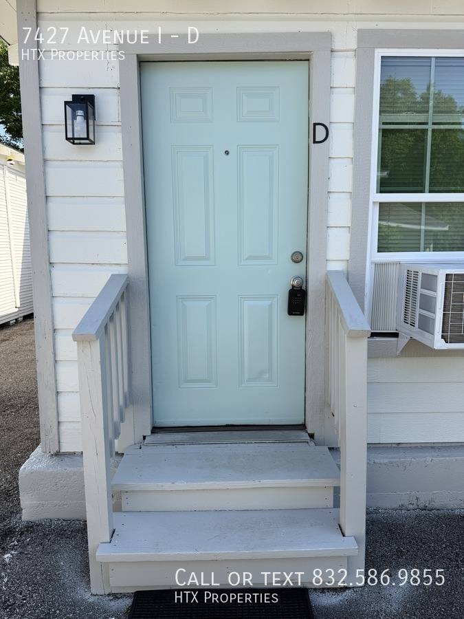 Apartment for rent at 7427 Ave I #D, Houston, TX 77011