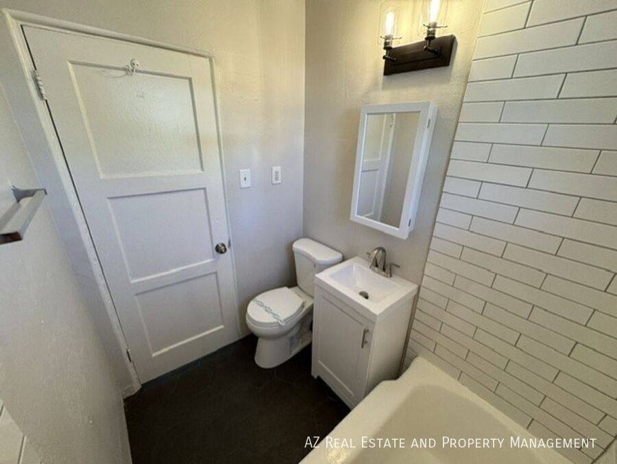 Apartment for rent at 1036 N 16th St, Phoenix, AZ 85006