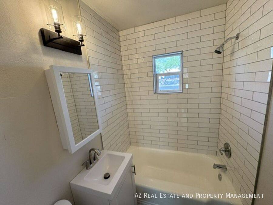 Apartment for rent at 1036 N 16th St, Phoenix, AZ 85006